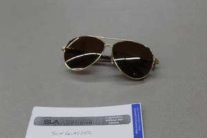 lot 42 image: Lot of (1) Steve Madden Sunglasses