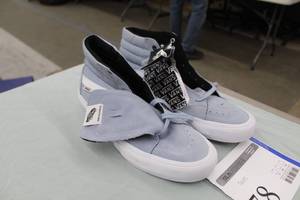 lot 78 image: Vans Pro Classic Mens Shoes Size 11