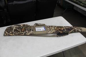 lot 104 image: Primos Soft-Side Long Gun Bag 52