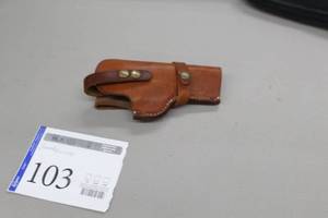 lot 103 image: Brauer Bros. Mfg. Co. Leather Hand Gun Holster H47