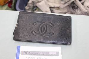 lot 97 image: Chanel Womens Wallet