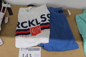lot 143 image: Lot of (2) Mens Shirts Size Extra Large