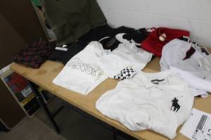 lot 142 image: Lot of (9) Mens Clothing - Shirt (x4), Shorts (x2), Pants (x3)