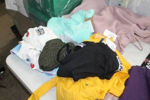 lot 139 image: Lot of (9) Girls Clothing Size Extra Small