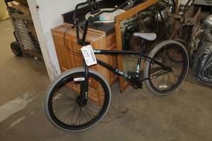 lot 177 image: Haro Downtown Mens  19 Road Bike
