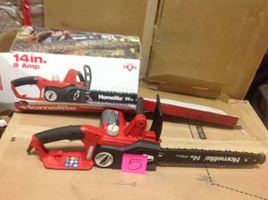 lot 5 image: 14 in. 9 Amp Electric Chainsaw by Homelite in working condition. Customer return See pics 