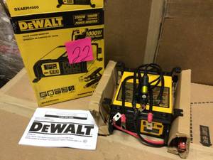 lot 22 image: DEWALT 1000-Watt Power Inverter in good condition see pics 