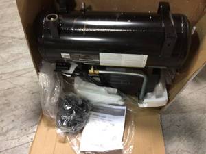 lot 23 image: 8G 150 PSI Hotdog Air Compressor by Husky in working condition see pics 