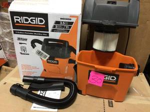 lot 30 image: 3 Gal. 3.5-Peak HP Portable WetDry Shop Vacuum with Built-in Dust Pan, Filter, Expandable Hose and Car Nozzle by RIDGID IN GOOD CONDITION SEE PICS 