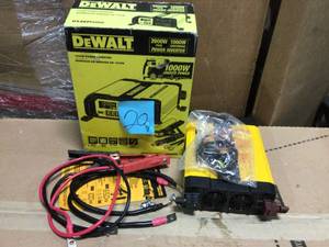 DEWALT 1000-Watt Power Inverter in good condition