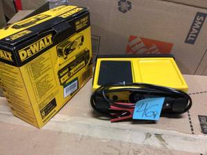 DEWALT 30 Amp Automotive 12-Volt Bench Battery Charger in good condition