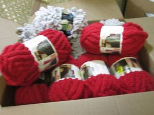 (A-2T) Lot of 10 Chunky Yarn...