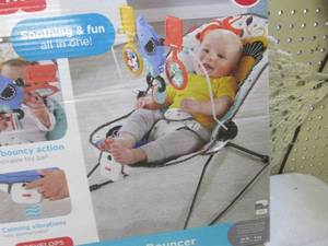 (A-2) Fisher-Price Babys Bouncer...