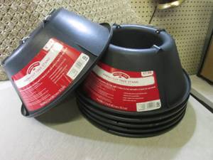 (BR2) Lot of 6 Fresh-Cut Tree Stand...