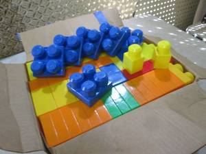 (RMC) Box Full of Mega-Bloks...
