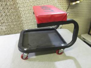 (EW3) Larin Rolling Work Stool...