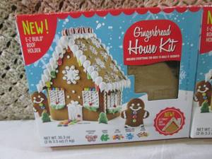 (B-2) Lot of 2 Gingerbread House Ki...