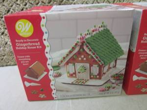 (EW4) Lot of 2 Gingerbread Holiday ...