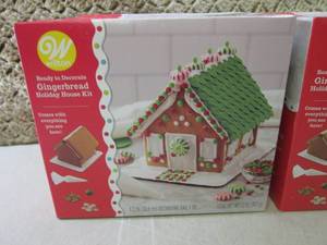 (EW4) Lot of 2 Gingerbread Holiday ...