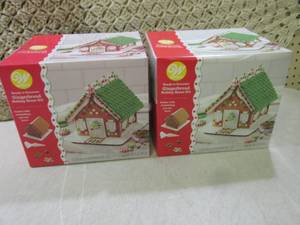 (EC1) Lot of 2 Gingerbread Holiday ...
