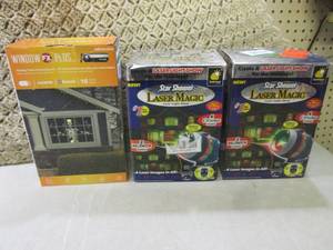 (D-1) Lot of 3 Holiday Projectors O...