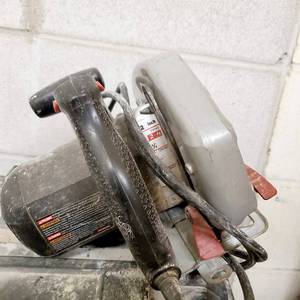 lot 038 image: SKILSAW 5400 7-14 2.3 HP, 12 Amp Circular Saw, Right Side Blade