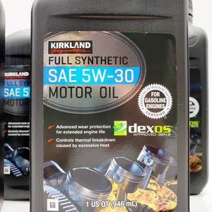 lot 046 image: Six 1qt Bottles of Kirkland Brand SAE 5W-30 Motor Oil