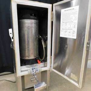 BEER REFRIGERATOR AND KEG