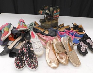 GIRLS SHOES
