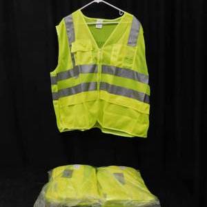 PKG OF 10  4XL SAFETY VESTS