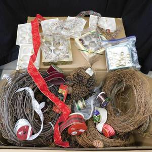 CHRISTMAS CRAFTING