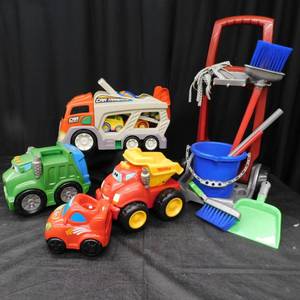 LG LOT OF NICE TRUCKS