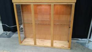 3 GLASS SHELF DISPLAY CABINET.