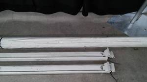 RETRACTABLE AWNING FOR CAMPER
