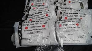 NEW  DISPOSABLE POLY GLOVES