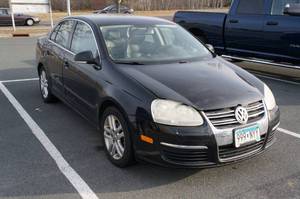 lot 4 image: 2007 Volkswagen Jetta 4 Door Sedan