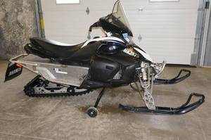 lot 12 image: 2012 Yamaha Phazer GT Snowmobile