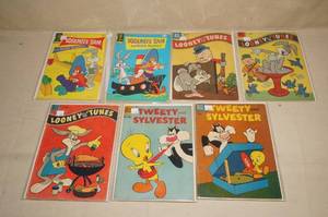 lot 12 image: Looney Tunes Comics