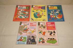 lot 64 image: Walt Disneys Comics and Stories