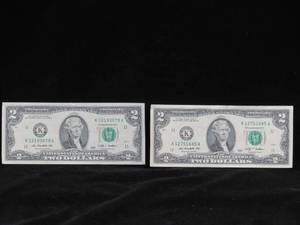 lot 29 image: 2 2009 $2 Bills