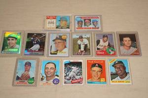 lot 73 image: Baseball Cards - Carew, Kaat, Banks