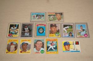 lot 74 image: Baseball Cards - Boggs, Yastrzemski, Jackson
