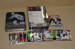 lot 76 image: Tin of Hockey Cards