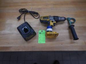 Dewalt 18v Drill, Handle and Charger - In Working Condition