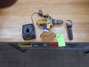 Dewalt 18v Drill, Handle and Charger - In Working Condition