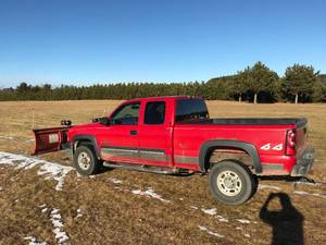 2004 Chevy Silverado 2500 HD 4x4 w Plow