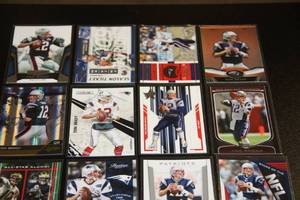 Tom Brady Football Card Lot  16 Different Cards