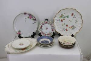 lot 27 image: Plates & Saucers