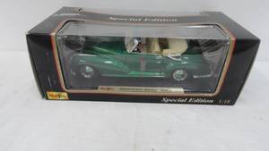 lot 16 image: Maisto Mercedes-Benz 300S 1955