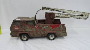lot 30 image: Vintage Tin Tonka Snorkel Truck